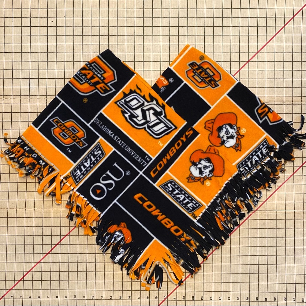 Poncho, fleece, Oklahoma State University, Childs size M, handmade